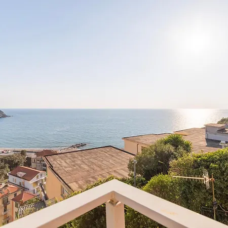 Vintage Ocean View With Fast Wi-fi And Elevator To Town *