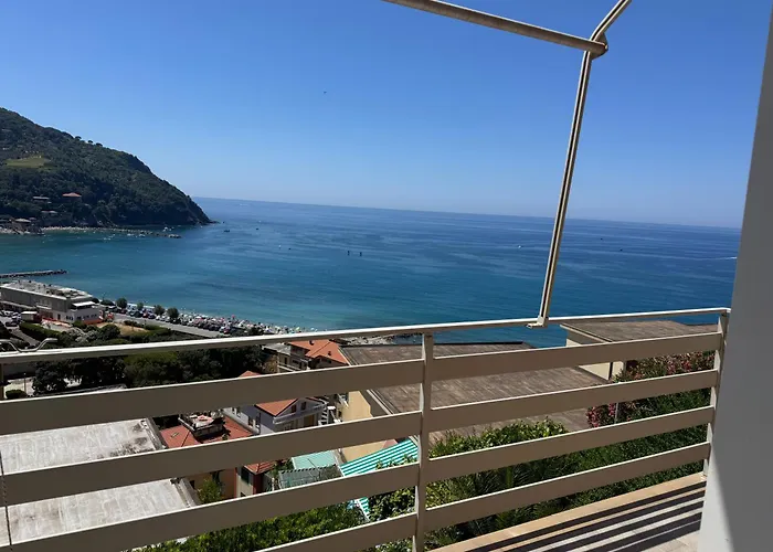 Vintage Ocean View With Fast Wi-fi And Elevator To Town