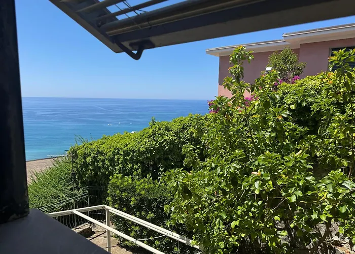 Daire Vintage Ocean View With Fast Wi-fi And Elevator To Town Levanto