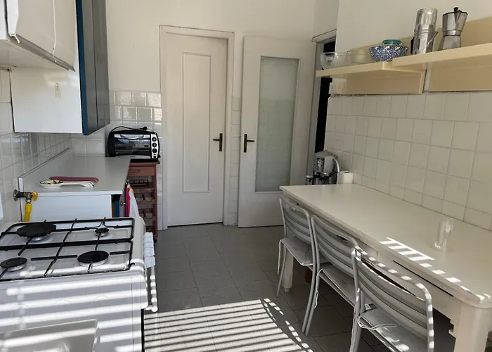 Daire Vintage Ocean View With Fast Wi-fi And Elevator To Town