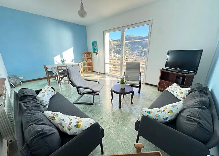 Daire Vintage Ocean View With Fast Wi-fi And Elevator To Town