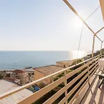 Vintage Ocean View With Fast Wi-fi And Elevator To Town *