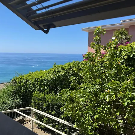 דירה Vintage Ocean View With Fast Wi-fi And Elevator To Town לבנטו