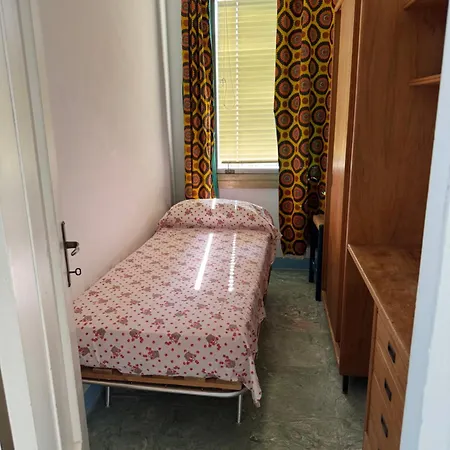 Vintage Ocean View With Fast Wi-fi And Elevator To Town Apartment Levanto