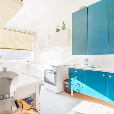 Vintage Ocean View With Fast Wi-fi And Elevator To Town 아파트 레반토