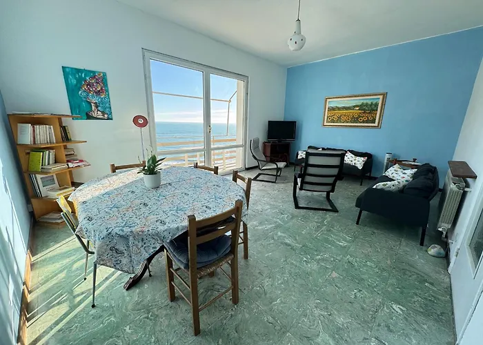 Vintage Ocean View With Fast Wi-fi And Elevator To Town Appartement *
